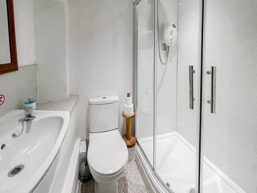 Shower room | Duvale Priory - Duvale Cottages, Bampton, near Tiverton
