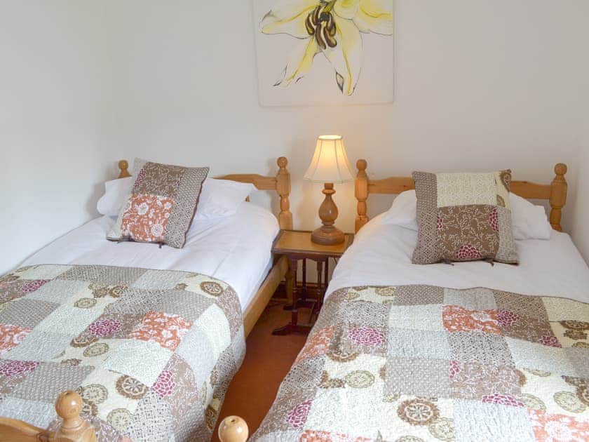 Cosy twin bedroom | Duvale Barn - Duvale Cottages, Bampton, near Tiverton