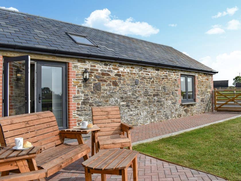 Sitting-out-area | Meadow View - Lower Larkworthy Farm, Holsworthy