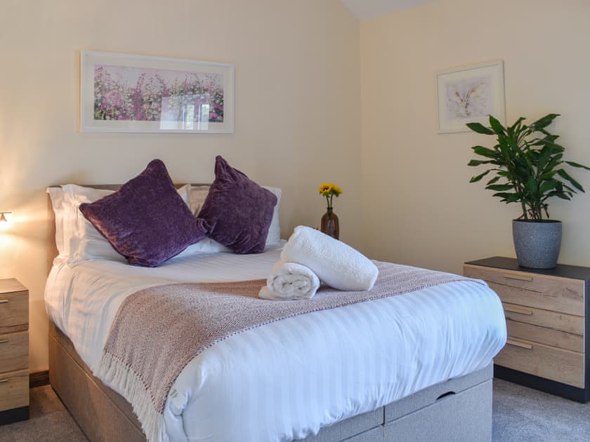 Double bedroom | Meadow View - Lower Larkworthy Farm, Holsworthy