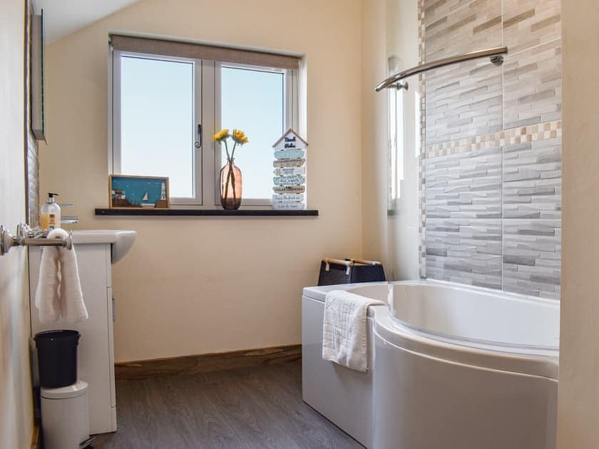 Bathroom | Meadow View - Lower Larkworthy Farm, Holsworthy