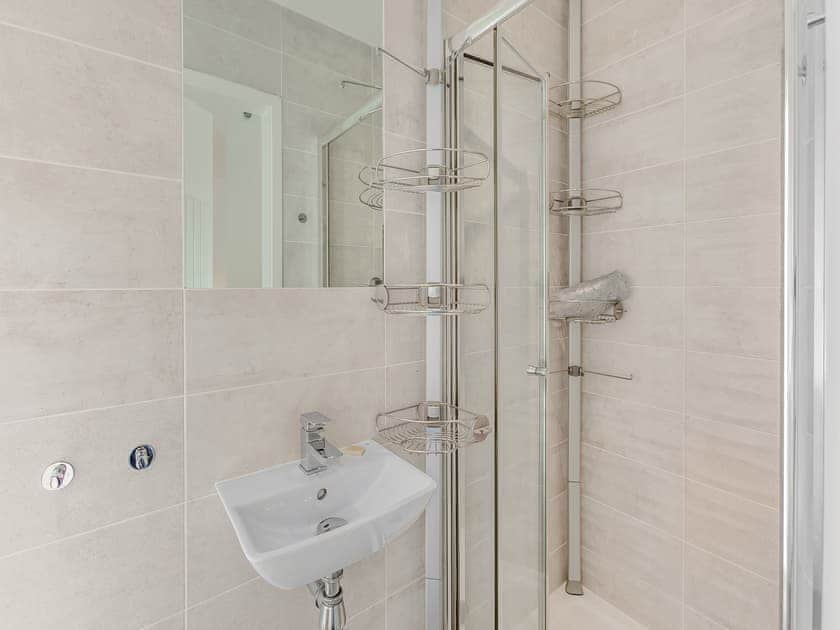 En-suite | No.1 Quay Court, Newquay