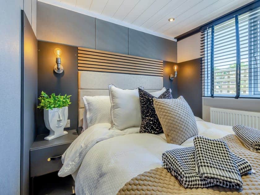 Double bedroom | Aqueduct Hideaway, Chirk, near Llangollen