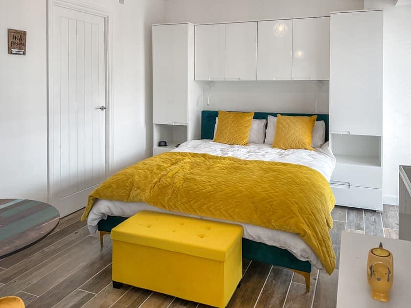Double bedroom | Oak - Chapel Hill Retreats, Lydney, Forest of dean