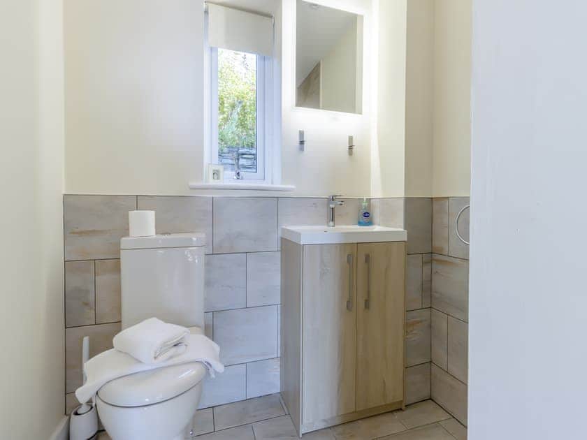 Bathroom | Verbier, Aberdyfi