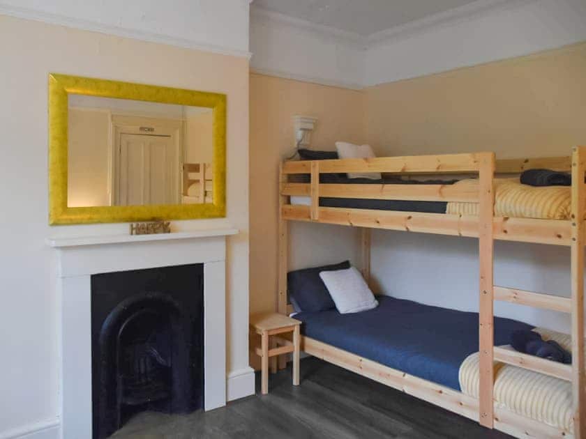 Bunk bedroom | North Cottage, Lowestoft