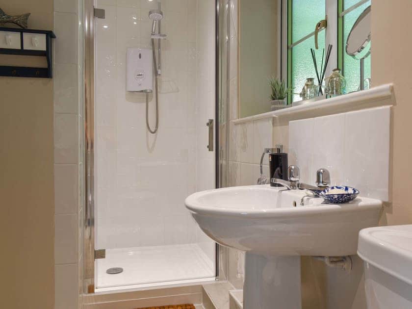 Bathroom | Kingfisher Cottage, Camelford