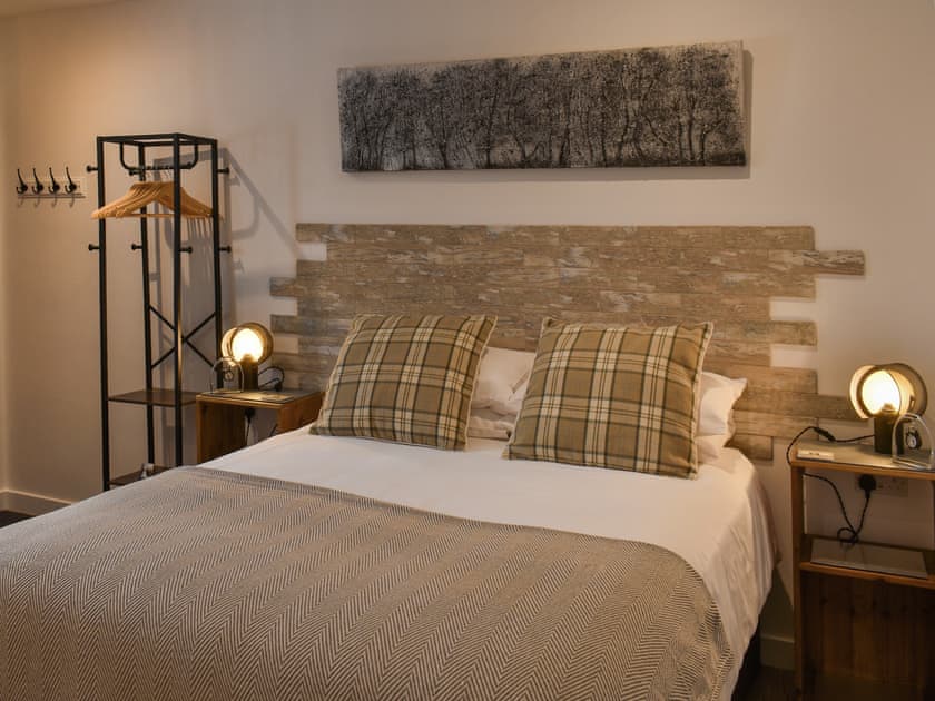 Double bedroom | Ashen Equestrian : Saddlers - Ashen Equestrian, Ashen, near Clare