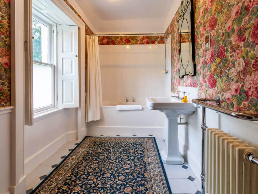 Bathroom | Kilmichael House, Brodick