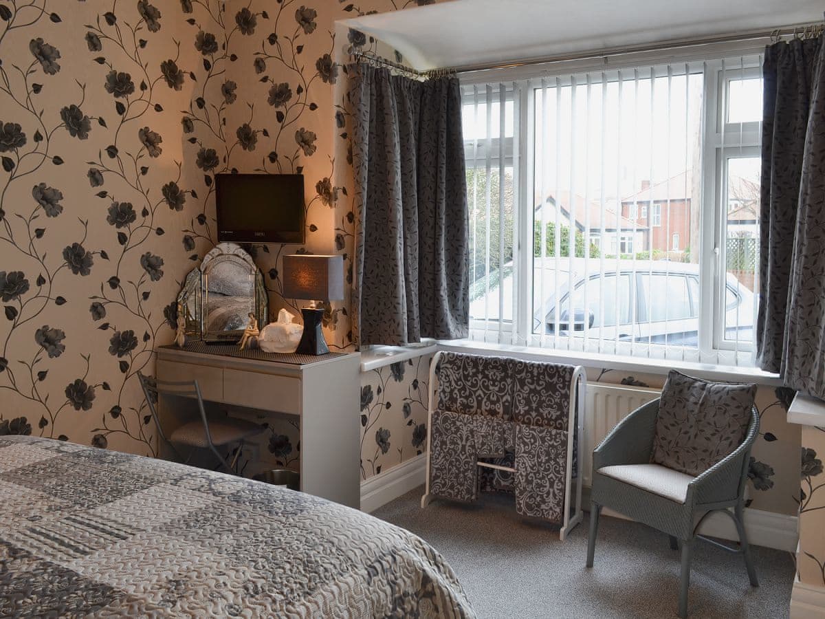 Beach Cottage Ref 24748 In Bridlington Yorkshire Welcomecottages
