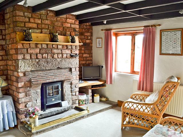 Delamere Cottage Ref W44323 In Willington Near Chester