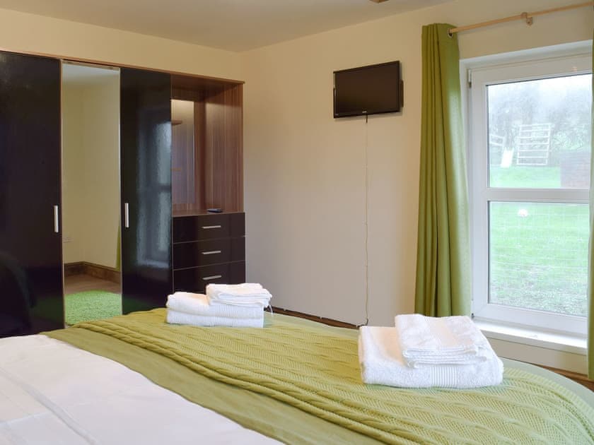 Double bedroom | Bont Cottage, Kidwelly