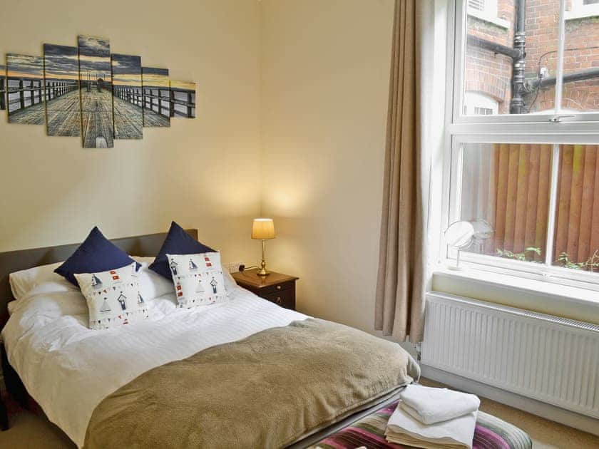 Comfortable double bedroom | Samphire, Cromer