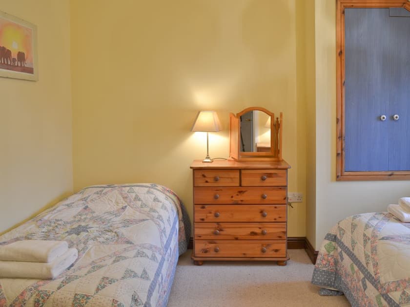 Twin Bedroom | Barfield’s Cherry Tree Cottage, Canworthy Water, near Crackington Haven