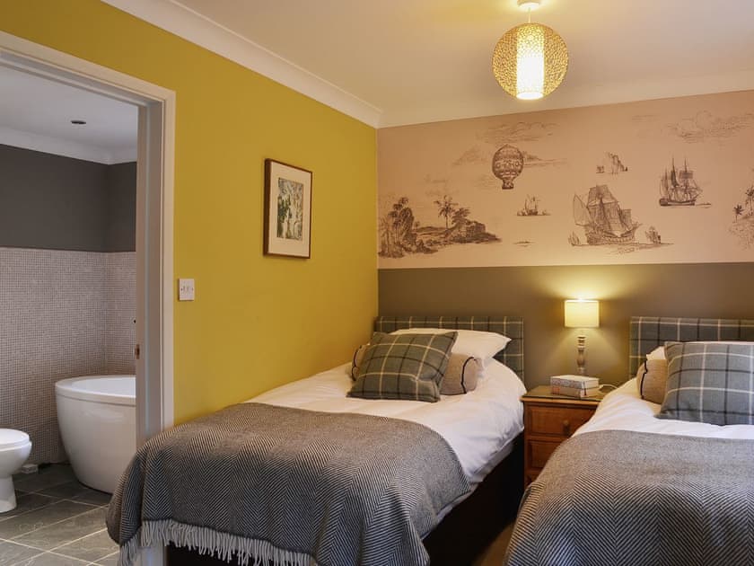 Twin bedroom | Sandalls Marsh, Saxlingham Thorpe