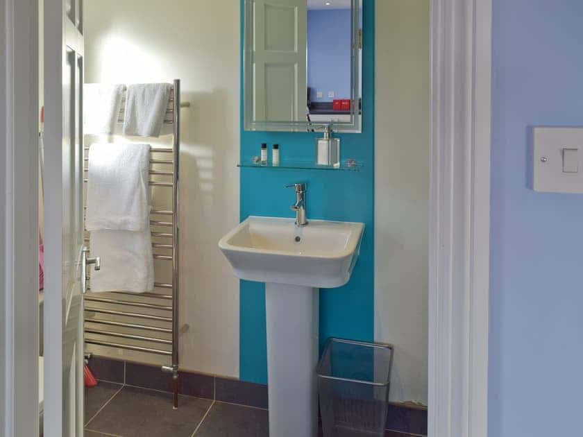 Shower room | Granary Cottage, Tattingstone, near Ipswich