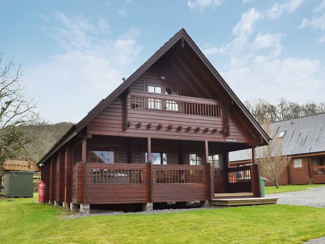 Sun View Lodge No 4 Ref Hw7516 In Llanbedr Gwynedd Cottages Com