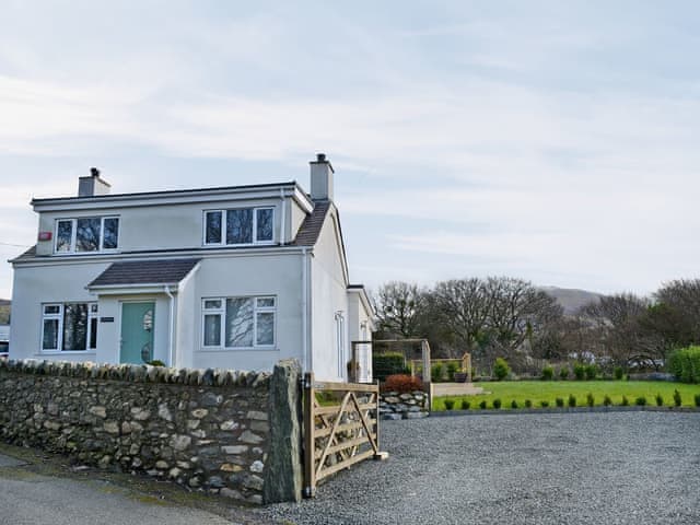 Gwynfryn Ref Ukc51 In Penisarwaun Near Caernarfon Gwynedd