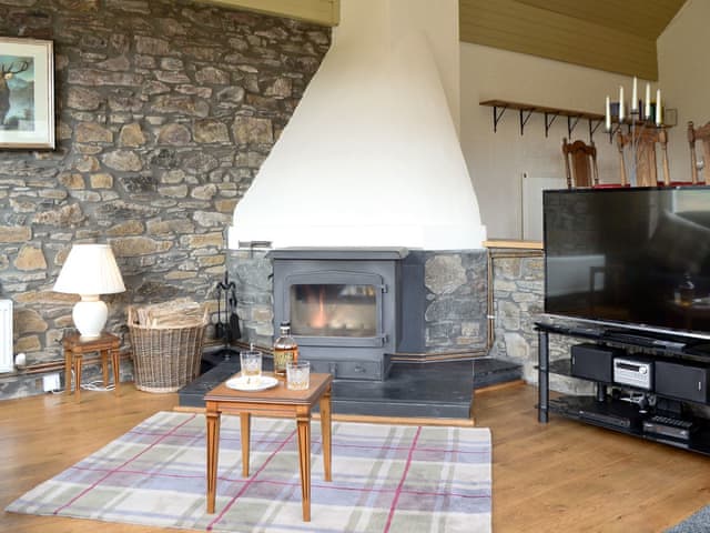 Keltneyburn Holiday Cottages The Steading Ref Ssav In