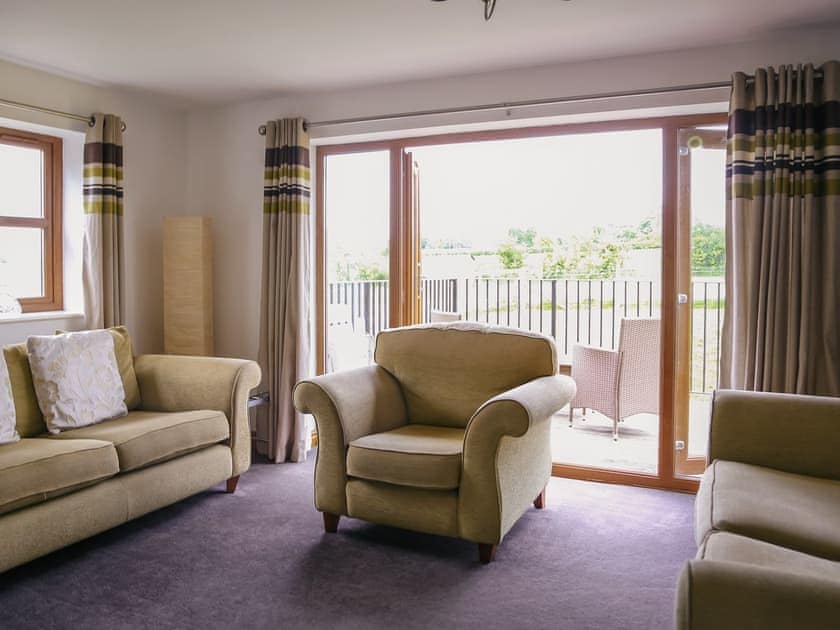 Spacious lounge | Drover’s Barn - Millmoor Farm, Bickley, near Malpas