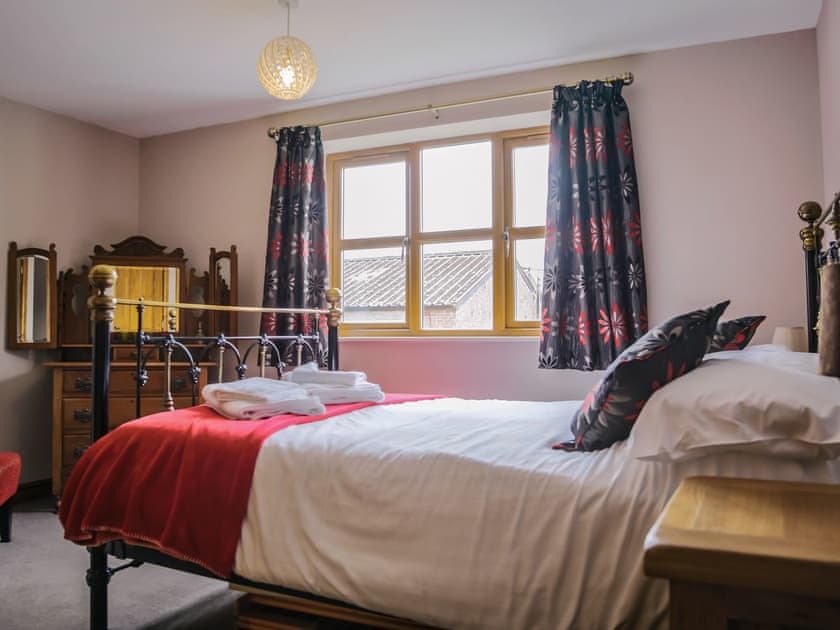 Comfortable double bedroom | Drover’s Barn - Millmoor Farm, Bickley, near Malpas