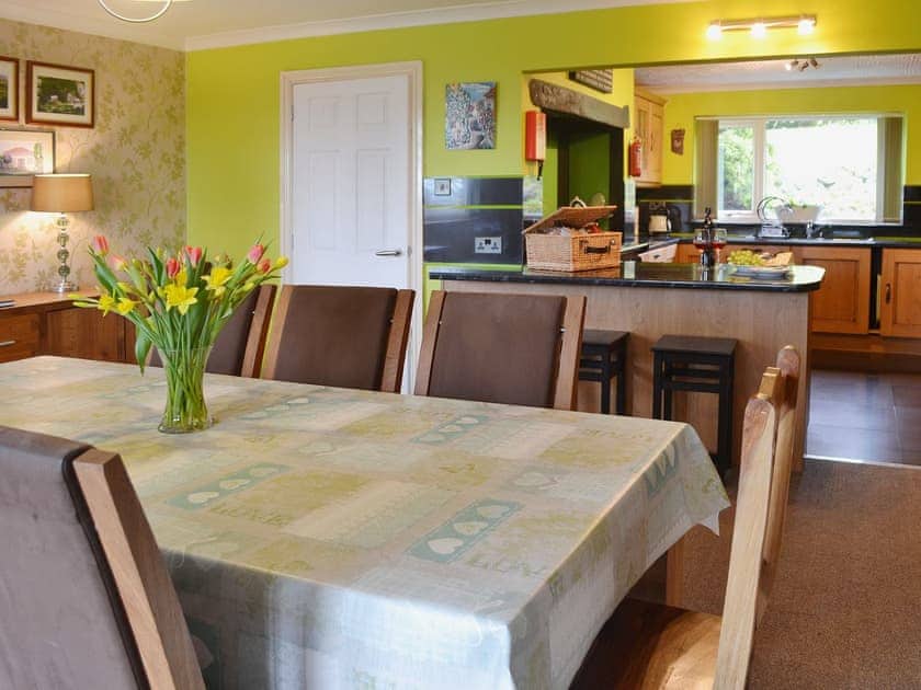 Contemporary dining furniture complements the kitchen | Carreg Y Garth Isaf, Rhiwlas near Bangor