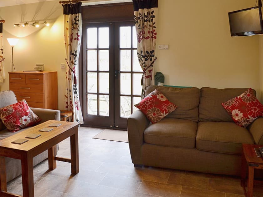Open plan living/dining room/kitchen | The Cart Shed - Decoy Farm Holiday Cottages, High Halstow, near Rochester