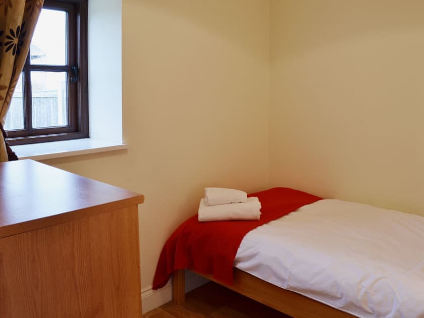 Single bedroom | The Haybarn - Decoy Farm Holiday Cottages, High Halstow, near Rochester