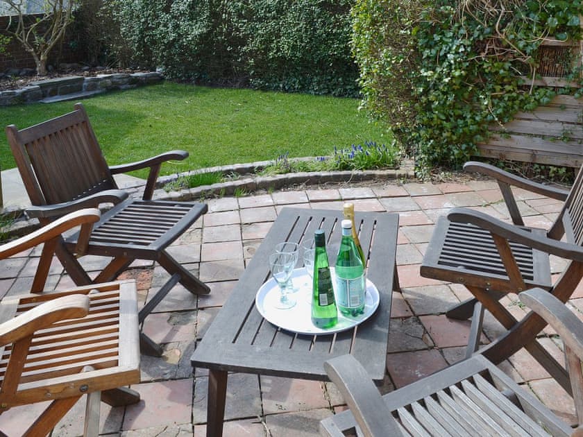 Sitting-out-area | Hillcrest, Pickering