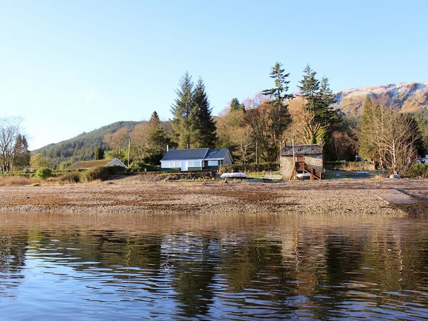 ‘The heron’ is ideally located adjacent to the slipway | The Heron, Ardentinny near Dunoon