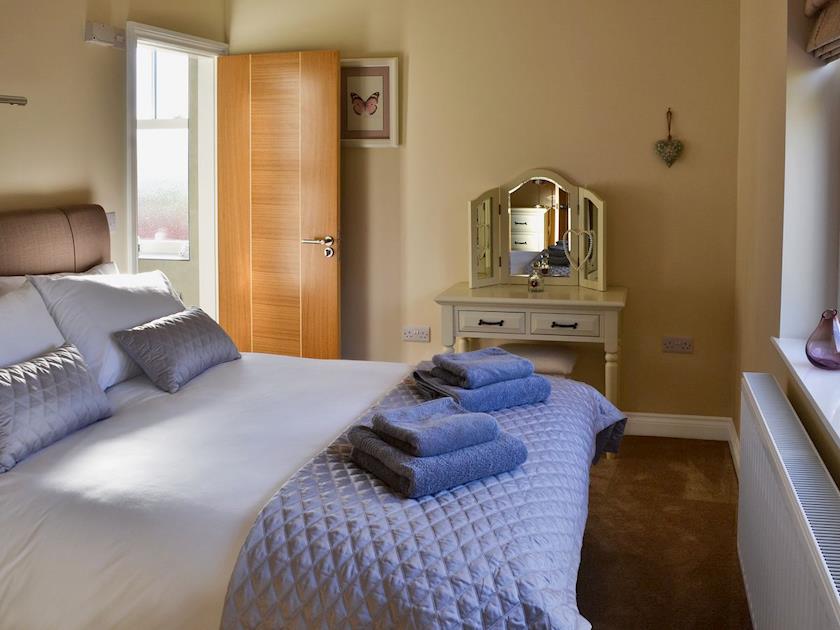 Double bedroom with en-suite shower room | Birchfield, Rhuallt, near St Asaph