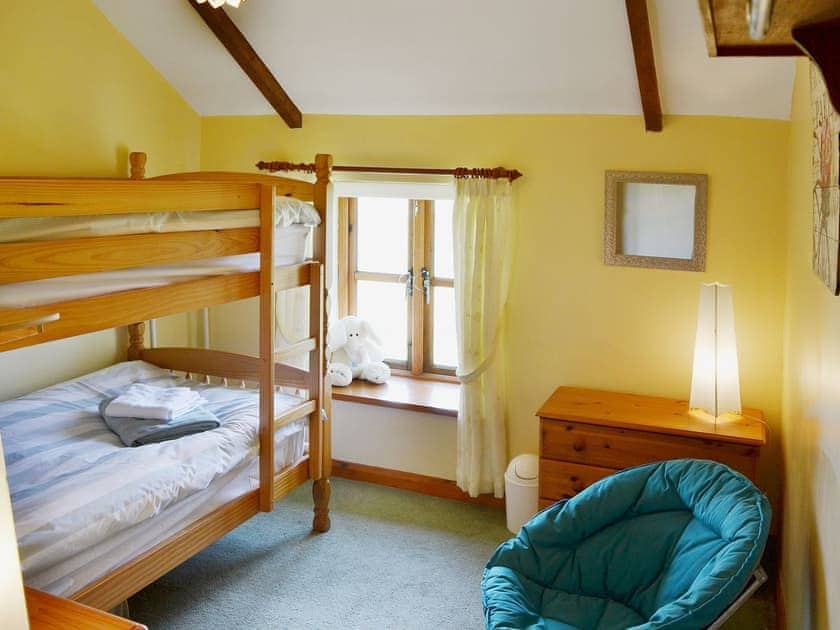 A charming bunk bedded room is perfect for young children | Coachmans Cottage, White Cross, near Newquay