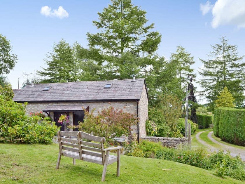 A welcoming and homely semi-detached property | Honeysuckle Cottage, Nercwys near Mold