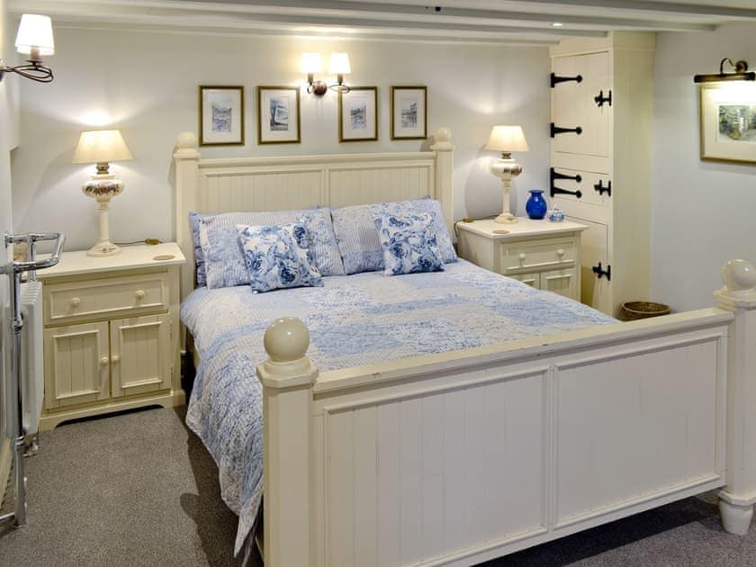 Impressive master bedroom | The Barn at Woodland View, Barlow, near Chesterfield