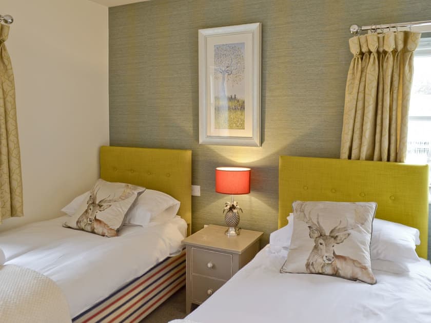 Intimate twin bedroom | Dovedale - Darwin Lake, Darwin Lake, near Matlock