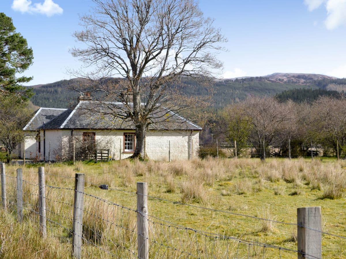 The Old West Manse Ref W42926 In Strathconon Muir Of Ord