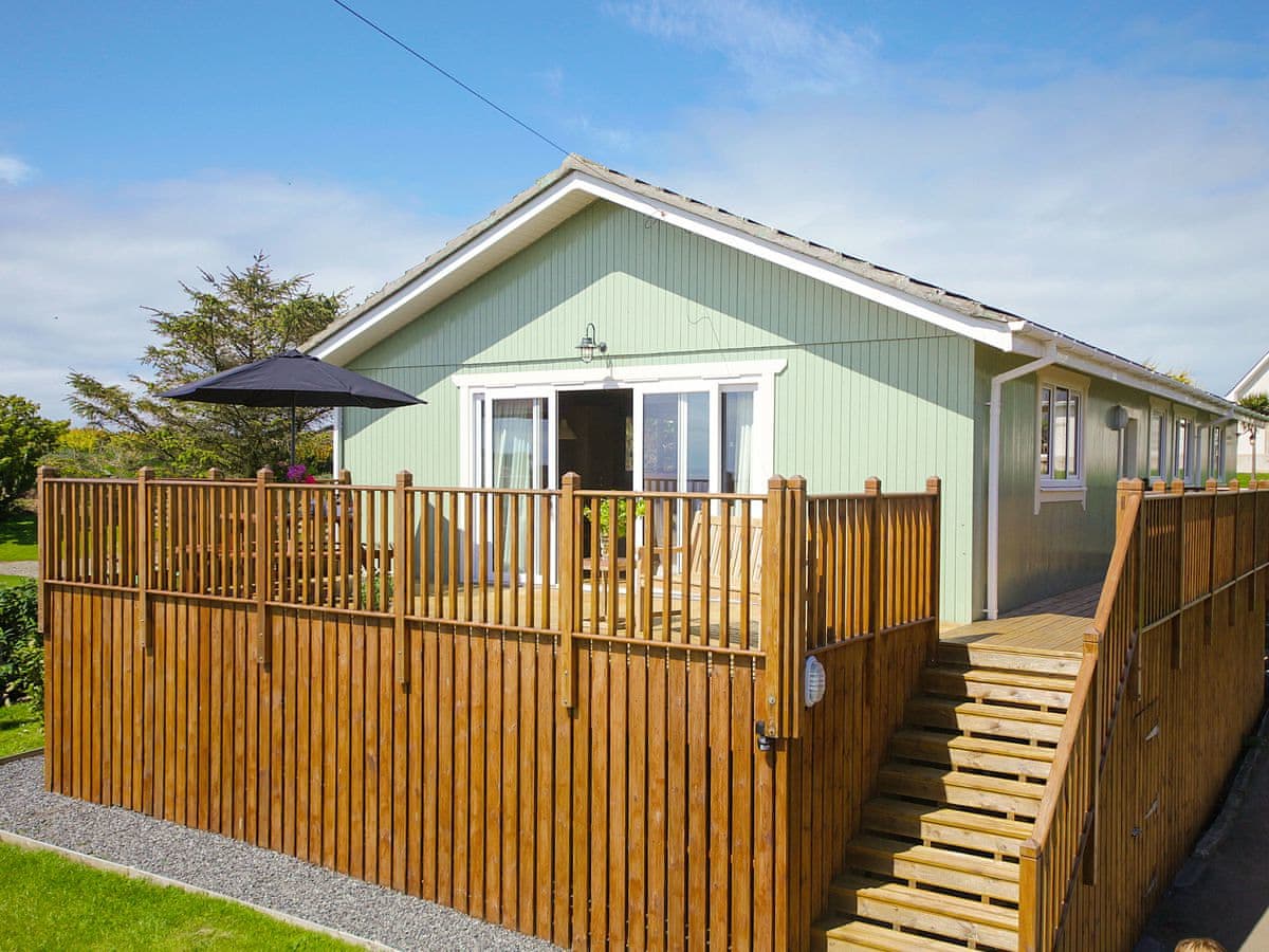 Cedar Lodge - Holiday Lodge in Southern Scotland - Image 1