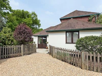 Woodland Retreat Ref Ukc363 In Winsor Near Southampton