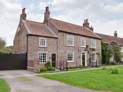 Ivy Cottage Cottages In The Vale Of York Yorkshire Cottages