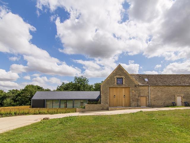 Crucis The Cotswolds Barn Ref Ntf In Ampney Crucis Near