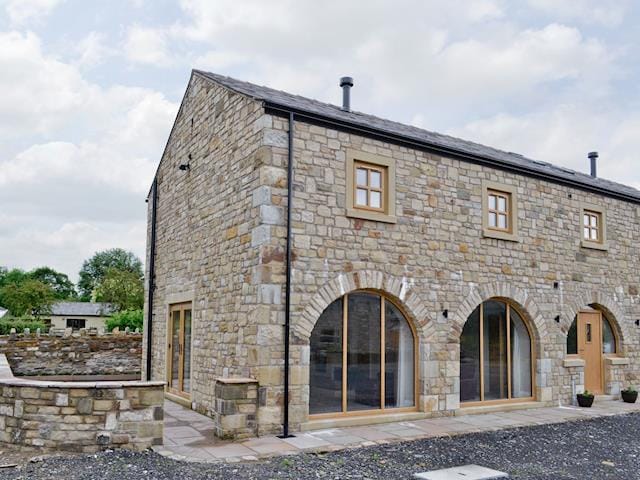 5 The Granary Ref Ukc398 In Pendleton Near Clitheroe