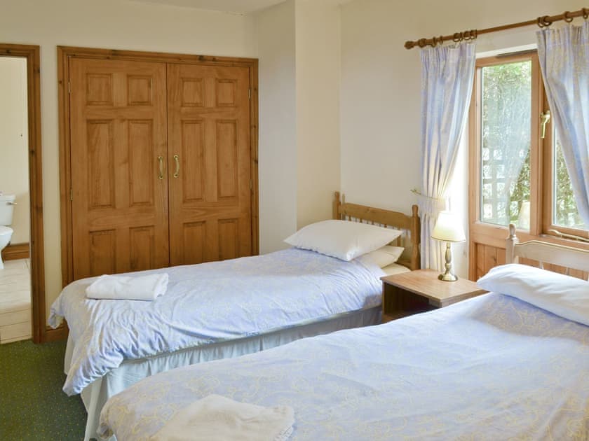 Large twin bedroom | The Coach House, Somersal Herbert, near Ashbourne