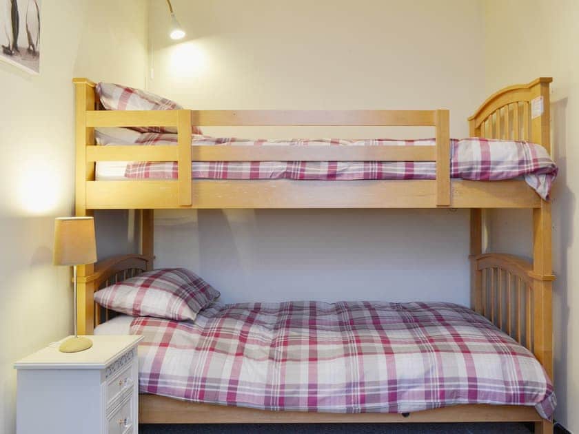 The bunk bedroom is an ideal space for children | Oak Lea, Keswick