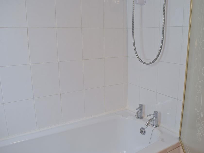 Bathroom | Three Ash Cottage, Bungay