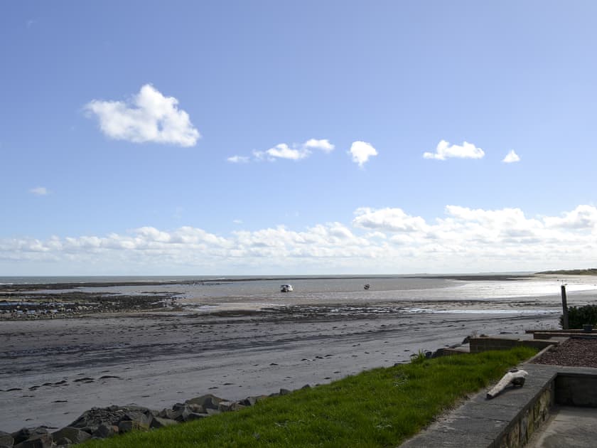 Far reaching impressive sea views are to be expected from this traditional fisherman’s house | Limpet Cottage, Boulmer