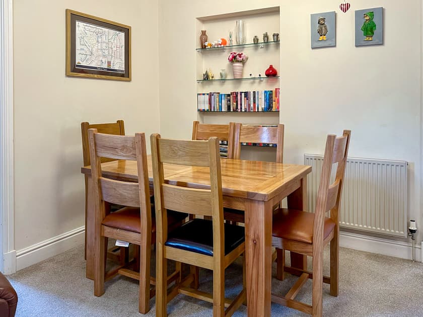 The dining area comfortably seats six people | Fellside - Royal Oak House - Royal Oak House, Keswick