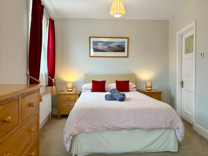 The master bedroom is well decorated and has an en suite shower room | Fellside - Royal Oak House - Royal Oak House, Keswick