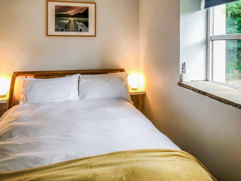 Double bedroom | Ty Canol - Penrhiw Pistyll Cottages, New Quay