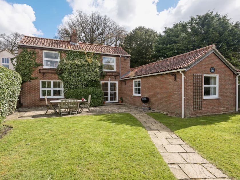 Believed to date back to the early 1800s | Wherryman’s Cottage, Coltishall
