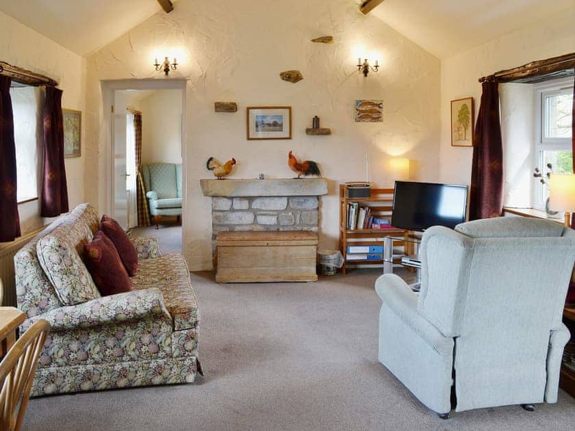 Spacious living/dining room with high ceiling | Garden Cottage, Edlingham, near Alnwick